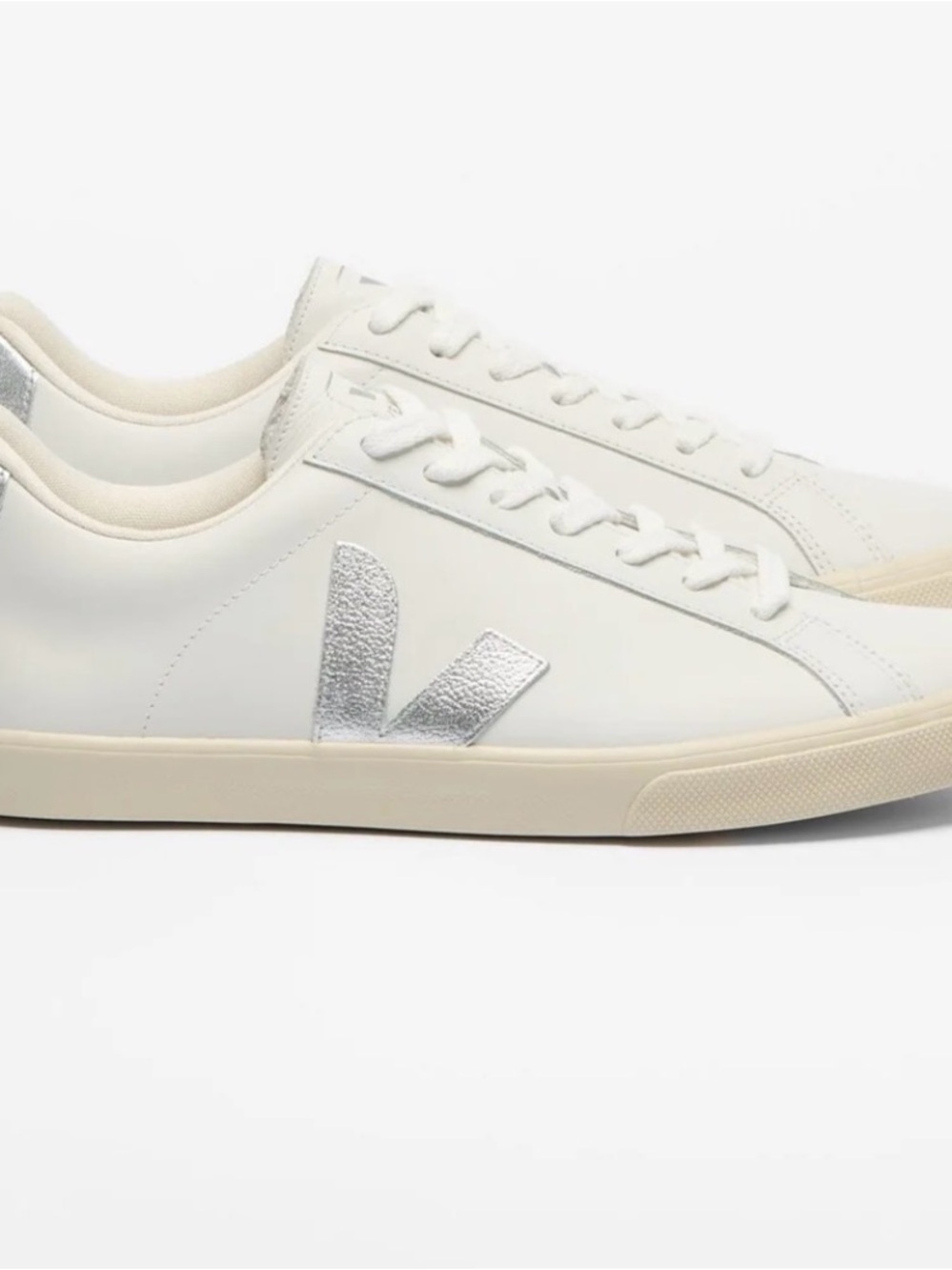 Veja URCA CWL Womens WHITE SILVER  Size 38
